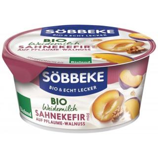 Sahnekefir auf Pflaume-Walnuss-Weidemilch